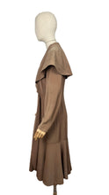 Load image into Gallery viewer, Wounded But Wearable Original American 1930’s Brown Pure Wool Coat with Huge Collar by W.M. Devitz - Bust 34 36 *
