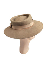 Load image into Gallery viewer, 1940&#39;s REPRODUCTION Women&#39;s Land Army Felt Hat *
