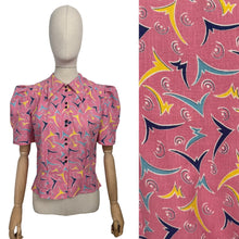 Load image into Gallery viewer, 1940&#39;s Reproduction Blouse in Pink, Blue, Yellow and White Feed Sack - Bust 35 37
