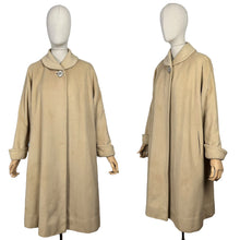 Load image into Gallery viewer, Original Late 1940's Early 1950's Cream Wool Coat with Single Button Closure - Bust 44 46
