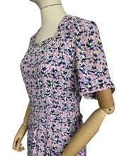 Load image into Gallery viewer, Original 1940&#39;s Novelty Print Belted Day Dress in Pink, White, Black and Blue Featuring Birds - Bust 36
