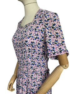 Original 1940's Novelty Print Belted Day Dress in Pink, White, Black and Blue Featuring Birds - Bust 36