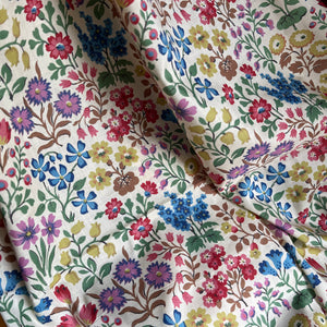 Original 1940’s CC41 Floral Cotton Dress Making Fabric - 32" x 250"