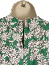 Load image into Gallery viewer, Original 1940’s Cold Rayon Day Dress in Green and White Flower and Spiderweb Print - Bust 34
