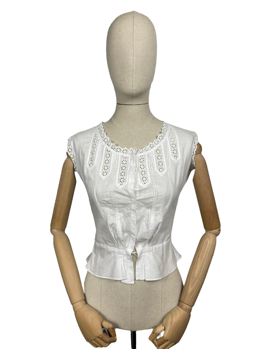 Antique White Cotton Chemise with Broderie Anglaise, Pintucks, Tie Waist and Yoke, Mother of Pearl Buttons - Bust 32 34 *