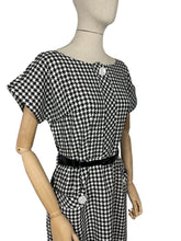 Load image into Gallery viewer, Original 1950&#39;s 1960&#39;s Black and White Houndstooth Check Wiggle Dress with Pockets - Bust 38 *
