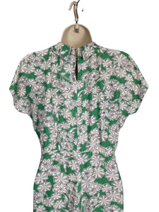Original 1940’s Cold Rayon Day Dress in Green and White Flower and Spiderweb Print - Bust 34