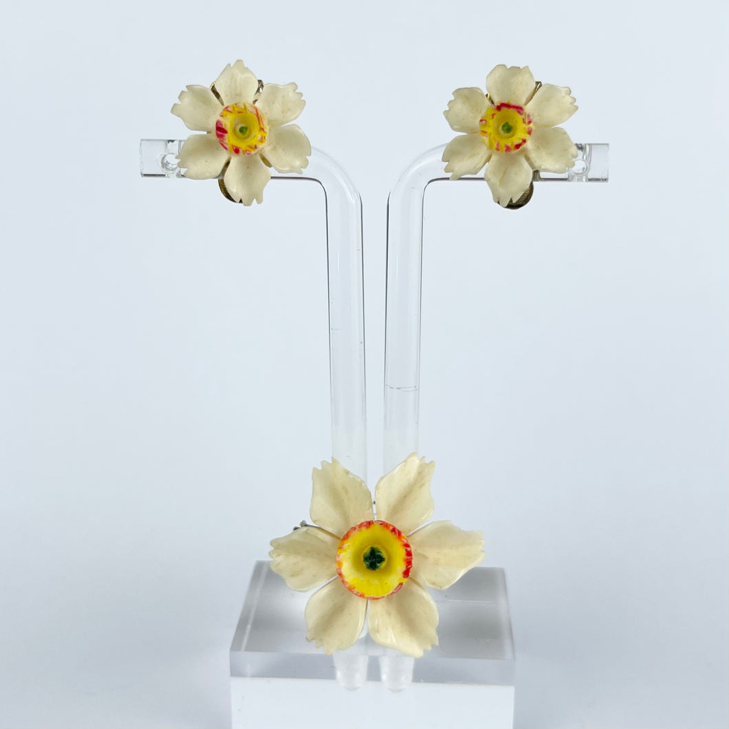 Vintage 1940's 1950's Carved Daffodil Brooch and Clip on Earring Set