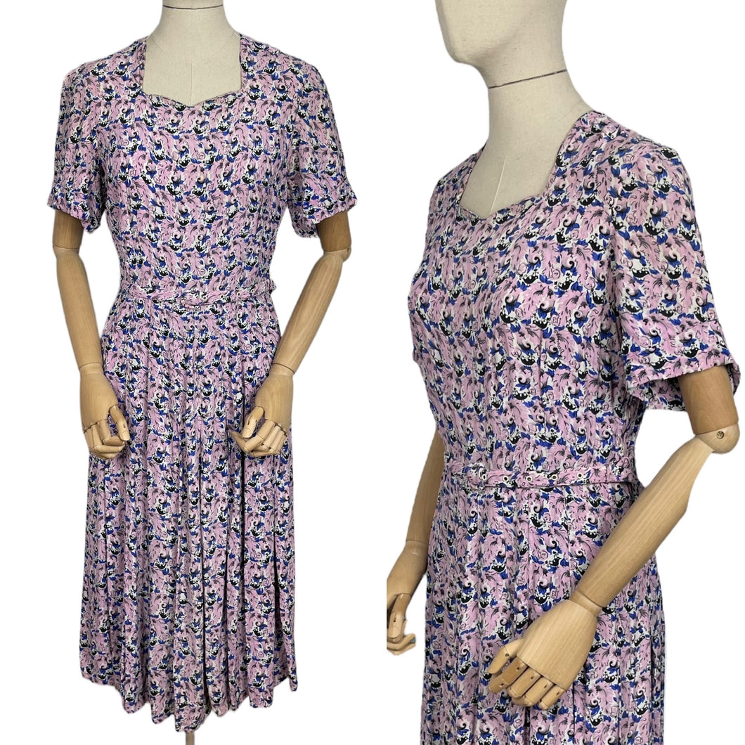 Original 1940's Novelty Print Belted Day Dress in Pink, White, Black and Blue Featuring Birds - Bust 36