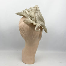 Load image into Gallery viewer, Original 1950&#39;s Off-White Nylon Pleated French Hat
