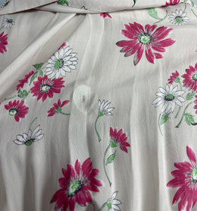 Original 1950's Pretty Floral Rayon Dress with Pink and White Daisy Print - Bust 33 34 *
