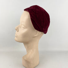 Load image into Gallery viewer, Original 1950&#39;s Red Wine Cotton Velvet Close Fitting Hat *
