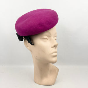 Original 1940’s Fuchsia Pink Felt Hat with Black Grosgrain Bow Trim *