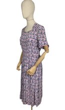 Load image into Gallery viewer, Original 1940&#39;s Novelty Print Belted Day Dress in Pink, White, Black and Blue Featuring Birds - Bust 36
