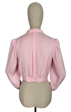 Load image into Gallery viewer, Original 1940&#39;s Pale Pink Long Sleeved Blouse with Neat Collar - Bust 34 35
