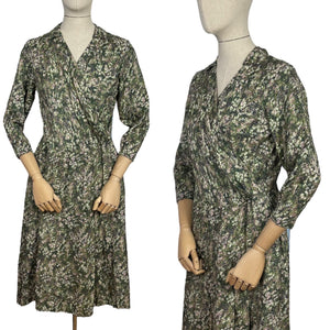 Original 1950's Silk Floral Day Dress in Green - Bust 38 *