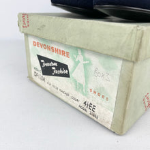 Load image into Gallery viewer, Original 1940's 1950's Deadstock Blue Suede Court Shoes with Punch Detail  - UK 4.5
