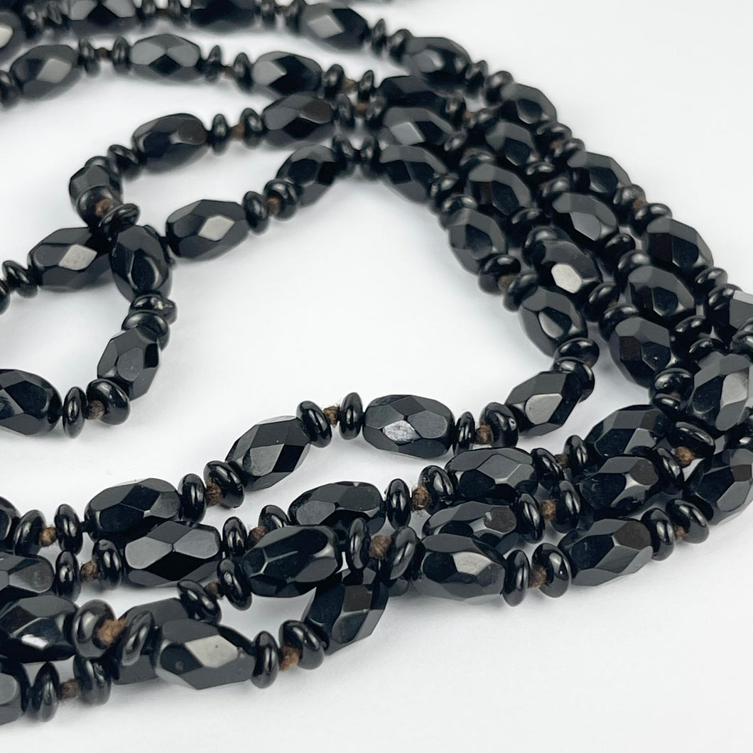 Black discount shiny necklace