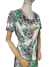 Load image into Gallery viewer, Wounded but Wearable Original 1940’s 1950’s Floppy Cotton Floral Dress - Bust 40 42
