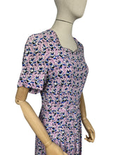 Load image into Gallery viewer, Original 1940&#39;s Novelty Print Belted Day Dress in Pink, White, Black and Blue Featuring Birds - Bust 36
