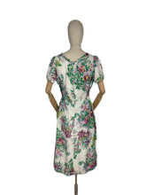 Load image into Gallery viewer, Wounded but Wearable Original 1940’s 1950’s Floppy Cotton Floral Dress - Bust 40 42
