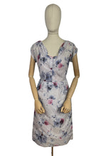 Load image into Gallery viewer, Original 1950&#39;s Floral Nylon Pretty Day Dress with Pastel Carnation Print - Bust 34
