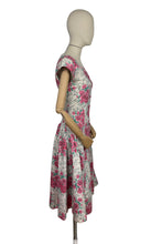 Load image into Gallery viewer, Original 1950&#39;s Charming Floral Cotton Day Dress in Pink and Green Print on White - Bust 33 34 *
