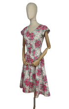 Load image into Gallery viewer, Original 1950&#39;s Charming Floral Cotton Day Dress in Pink and Green Print on White - Bust 33 34 *
