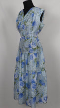 Load image into Gallery viewer, 1950s Blue Roses Nylon Dress - B38/40
