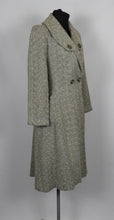 Load image into Gallery viewer, 1940s Fit and Flare Princess Coat - B37
