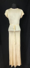 Load image into Gallery viewer, 1940&#39;s Yellow Celanese Nightdress - B34
