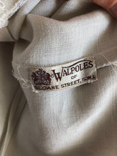 Load image into Gallery viewer, 1940s Walpoles of London Cream Linen Day Dress - B36/38
