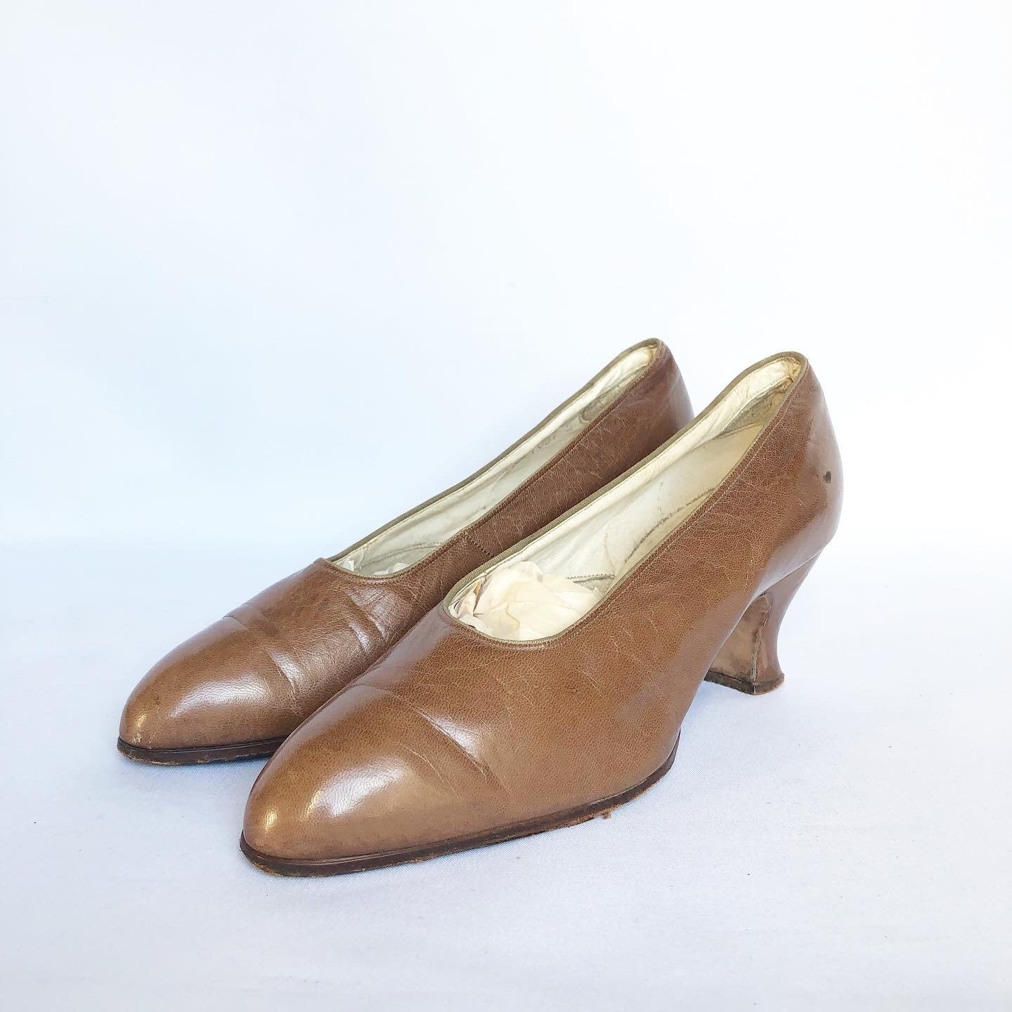 Original 1930s Milk Chocolate Brown Glace Leather Court Shoes UK 4