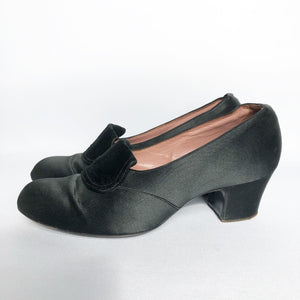 Original 1940s Black Satin and Velvet Evening Shoes by Randalls - UK 3.5 or 4