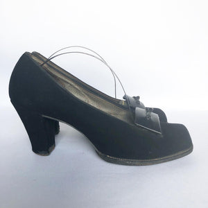 Original 1940s Black Suede Clarks Court Shoes - UK 4 4.5