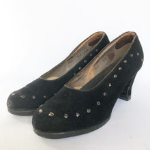 Load image into Gallery viewer, Original 1940s Black Suede and Leather Court Shoes - UK 3 3.5
