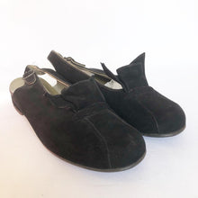 Load image into Gallery viewer, 1940s Velvet Step Black Suede Flat Shoes - UK 3.5 or 4
