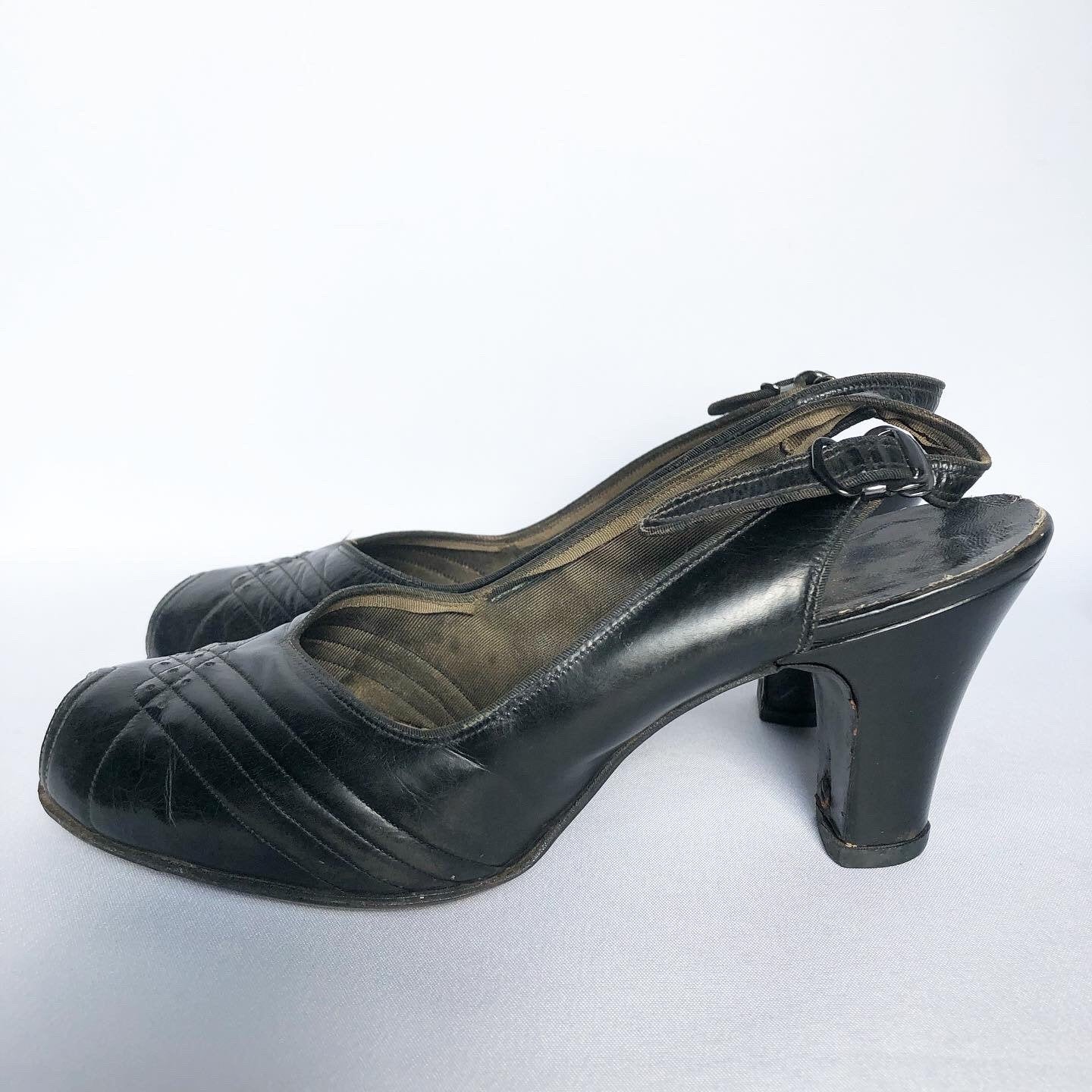 Vintage Shoes - 1940s Crocodile Shoes - Size AU 7 – Louisa Amelia Jane  Vintage