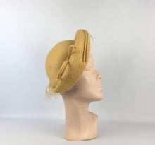 Load image into Gallery viewer, Original 1940s Ochre Felt Hat by Jacoll - Incredible Piece
