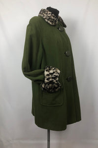 1950s Green Wool Coat with Faux Fur Leopard Print Trim 38 40 42