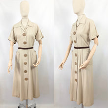 Load image into Gallery viewer, Original 1940s Natural Linen Summer Dress with Statement Buttons - Classic Piece - Bust 36 38

