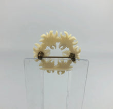 Load image into Gallery viewer, Vintage 1930s 1940s Off-White Carved Edelweiss Circlet Brooch
