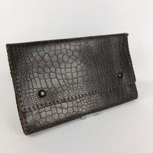 Load image into Gallery viewer, Vintage 1940s Embossed Leather Clutch Bag
