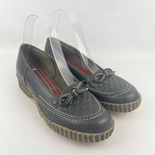 Load image into Gallery viewer, Original 1940&#39;s 1950&#39;s Slate Grey Leather Slip on Shoes with Bow Trim - UK 5 *
