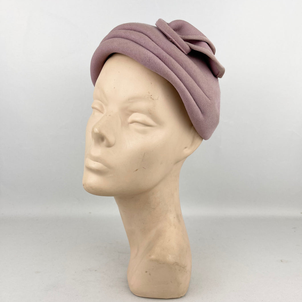 Original 1950's Dusky Pink Felt Hat with Pretty Pleats and Felt Trim