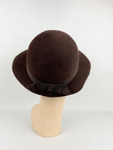 Load image into Gallery viewer, Original 1930s Chocolate Brown Felt Hat - Classic Shaped Piece
