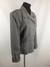 Load image into Gallery viewer, 1940s 1950s Volup Grey Wool Lady Scott Jacket - B44 46
