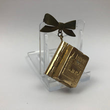 Load image into Gallery viewer, Vintage 1950s London Souvenir Mini Postcard Brooch with a Bow
