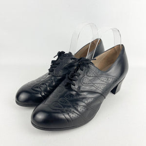 Original 1940's Black Deadstock Clarks Empire Lace Up Shoes With Punch Detail - UK 8