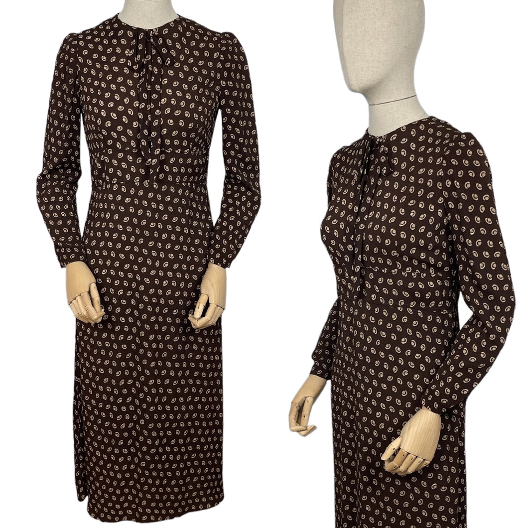 Original 1930's Brown and Cream Crepe Long Sleeved Dress - Bust 32 34